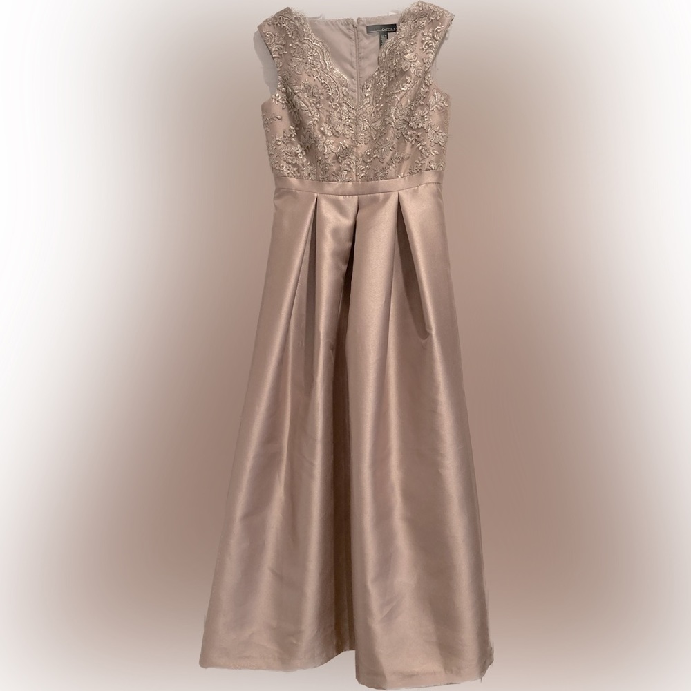 Formal floor length dress perfect for any occasion